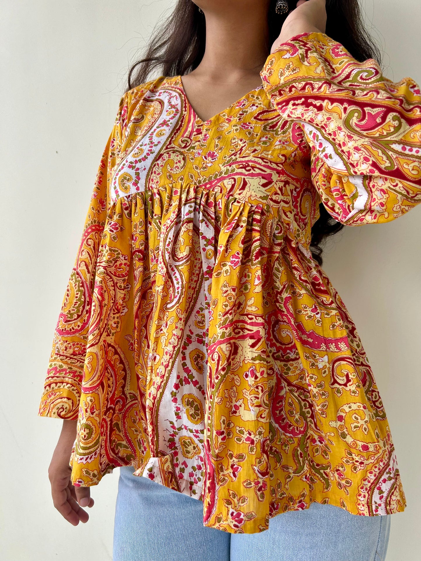 Sunehri Kurti 🌻✨