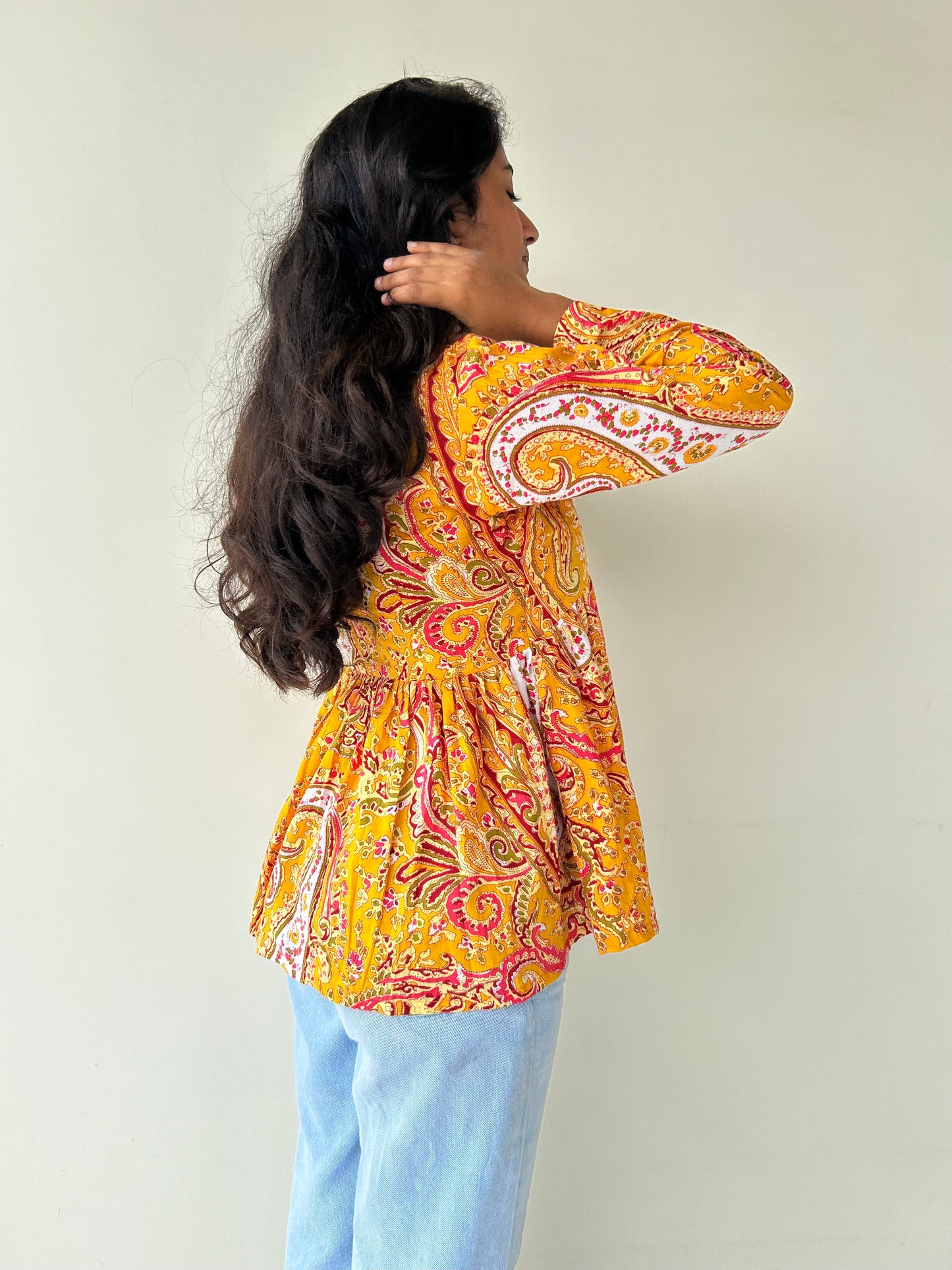 Sunehri Kurti 🌻✨