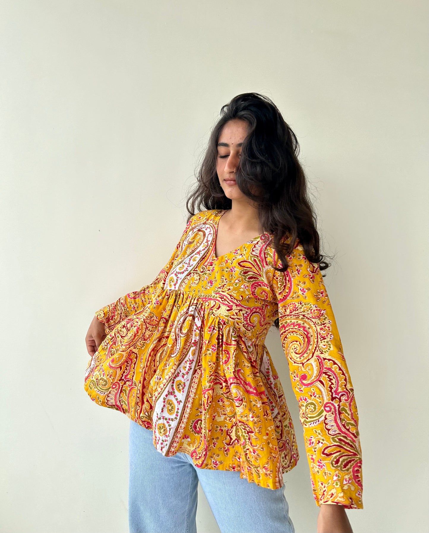 Sunehri Kurti 🌻✨