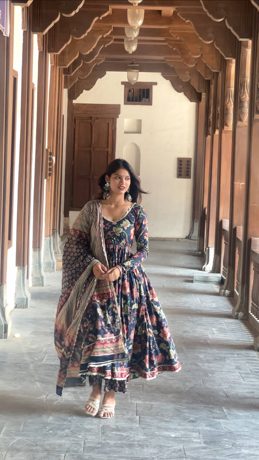 Nilgiri Set 🦢🌸✨