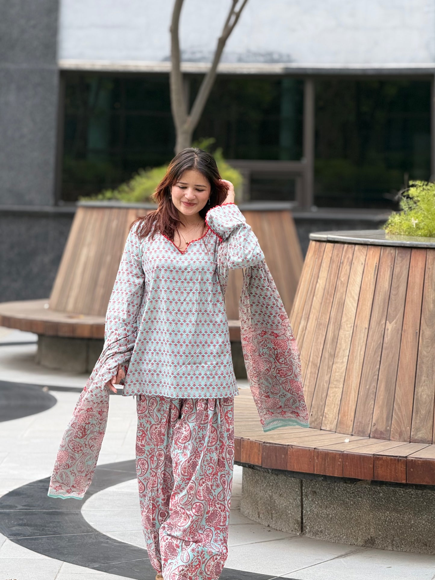 Pankhi Farshi Set 🌸